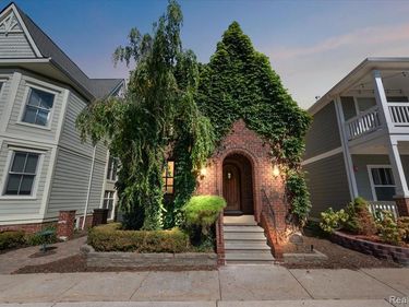 3875 Andover Avenue , Auburn Hills, MI 48326