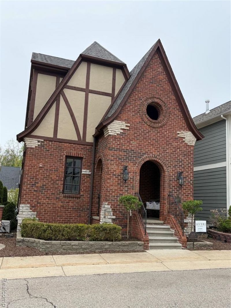3875 Andover Avenue, Auburn Hills, MI 48326 Main Photo