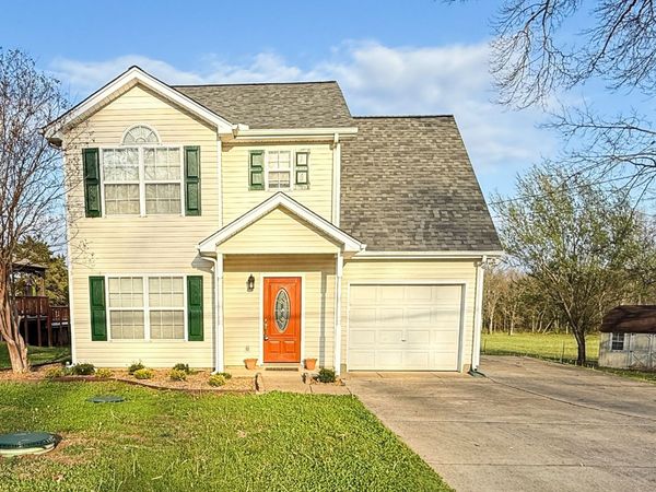 1004 Fall Pkwy, Murfreesboro, TN 37129