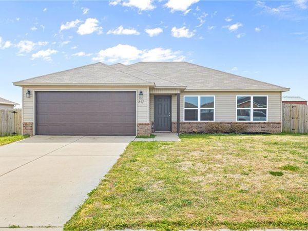 817 NW 67th Avenue , Bentonville, AR 72713