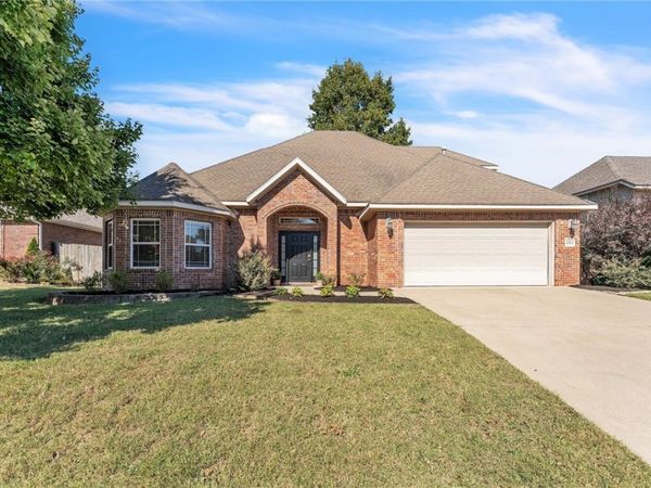 5703 W Casey Drive , Rogers, AR 72758