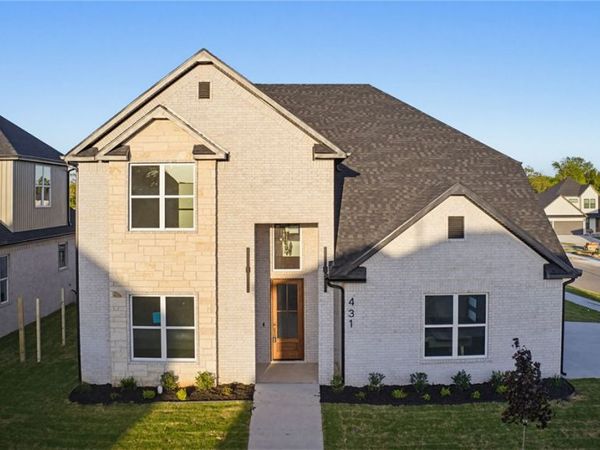 431 Hedge Drive, Centerton, AR 72719