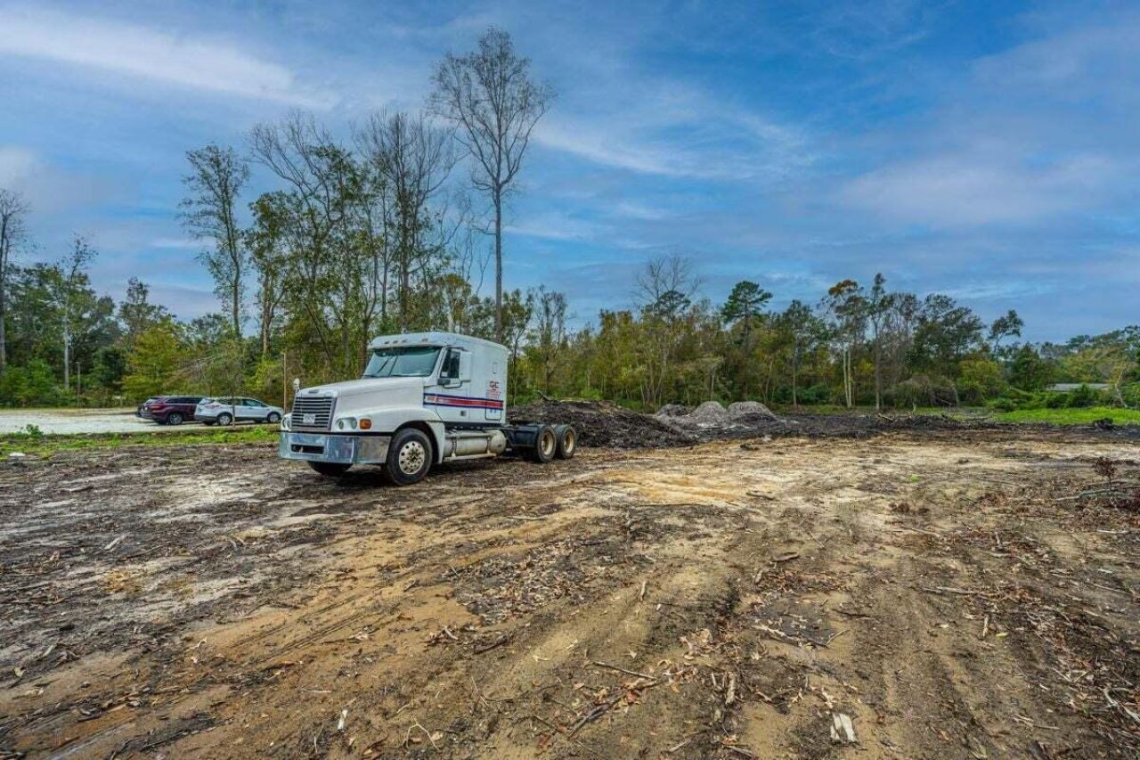 561 College Park Road  Photo 8