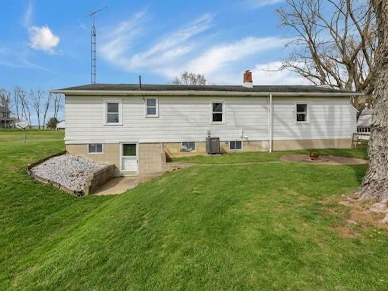 5079 Cincinnati Zanesville Road NE, Lancaster, OH 43130 Photo 12