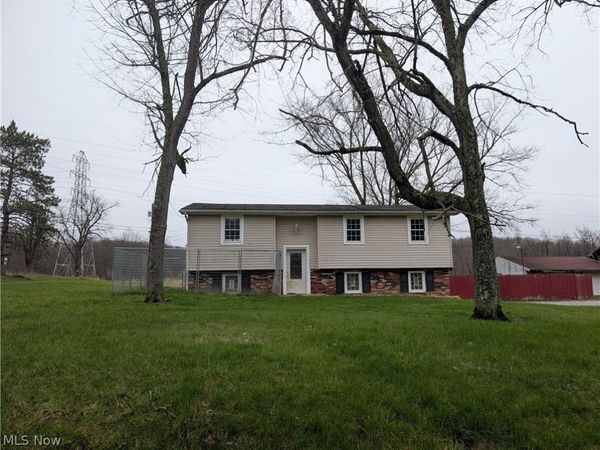 17594 Buzzard Road , Wellsville, OH 43968