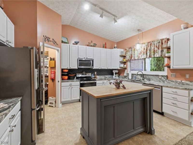 620 Brighton Street , Pickerington, OH 43147 Photo 7