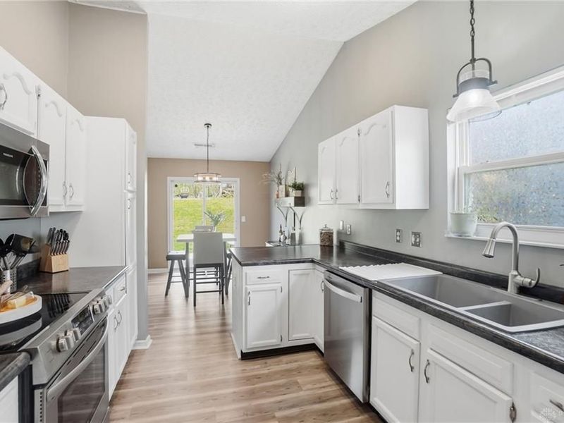 4381 Coach Light Trail, Dayton, OH 45424 Photo 17