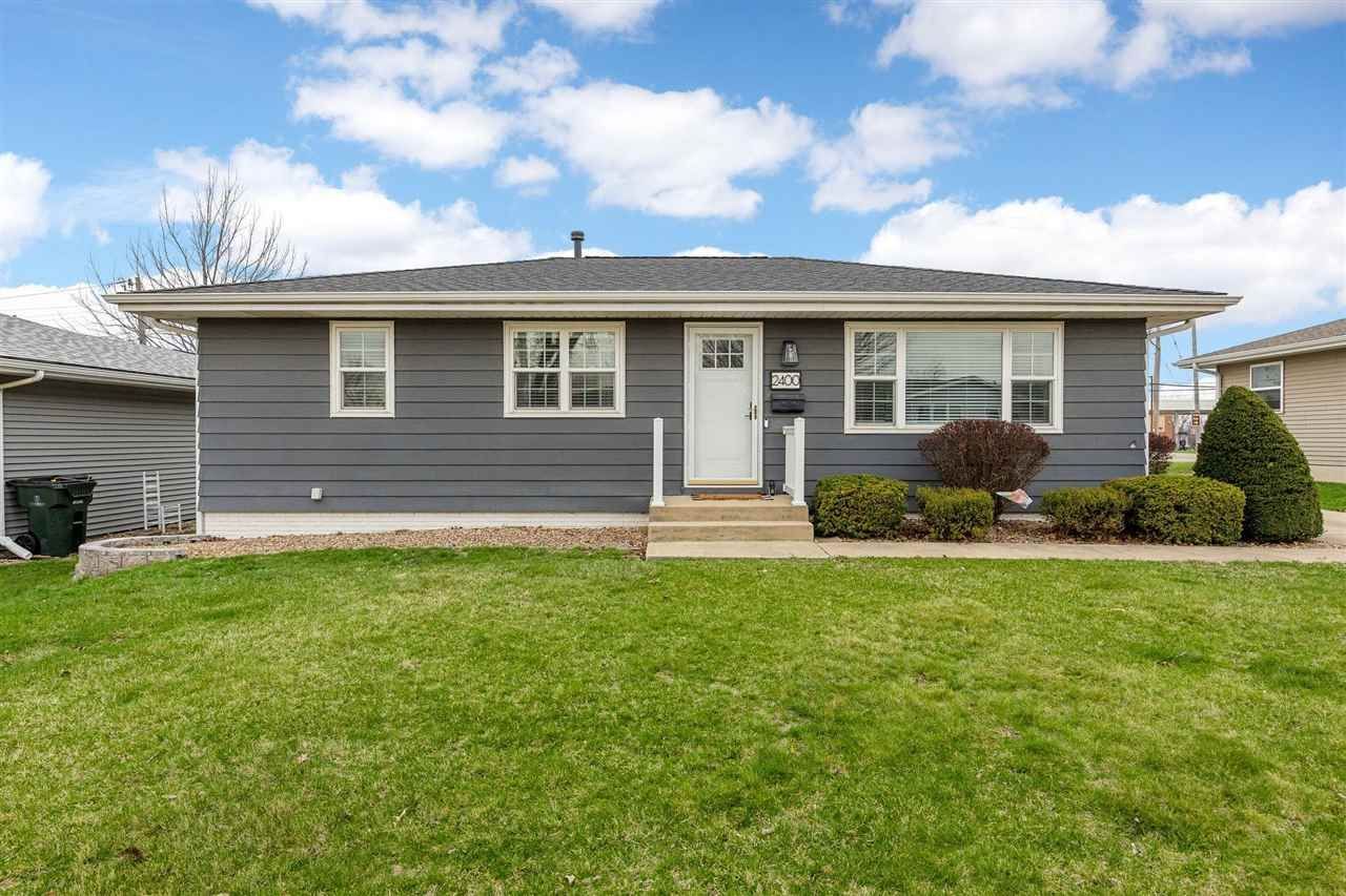 2400 Victoria Dr Sw, Cedar Rapids, IA 52404 Main Photo