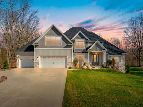 8480 Knotty Pine Lane, Kalamazoo, MI 49009