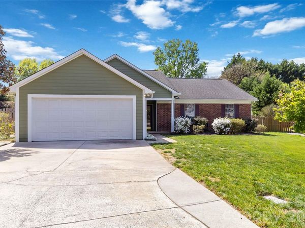 12100 Landing Green Drive , Charlotte, NC 28277