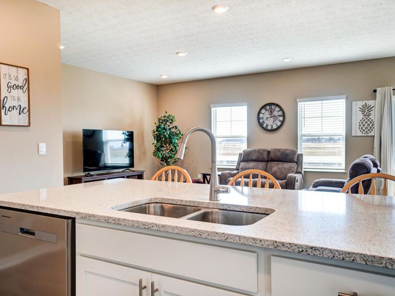 734 Leslie Drive, Plain City, OH 43064 Photo 7