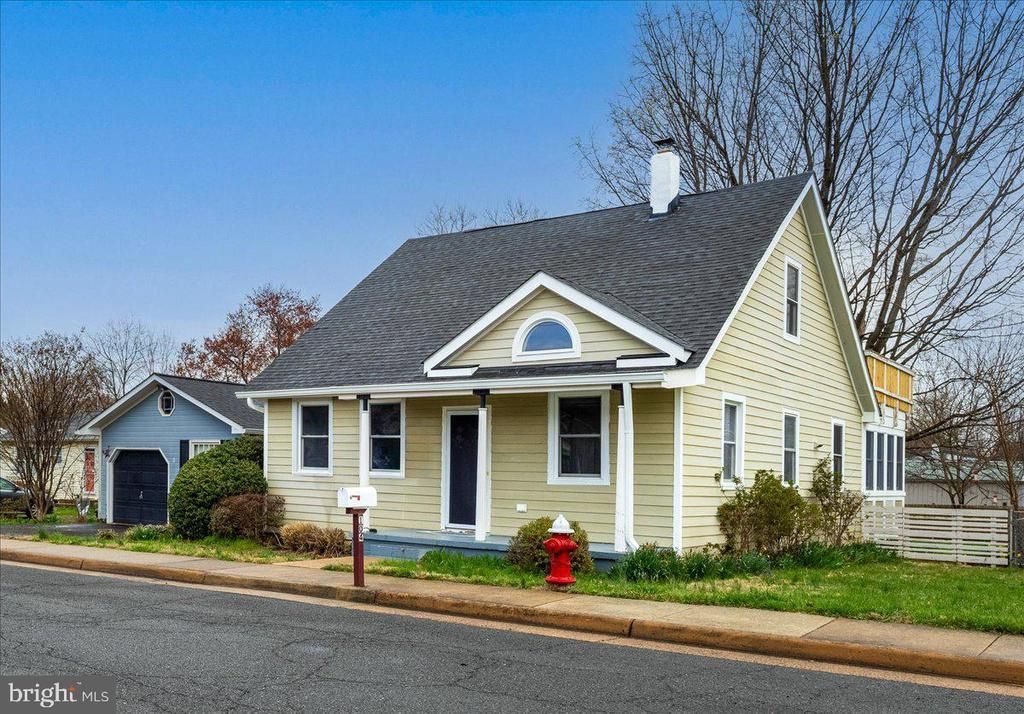 104 Pershing Avenue Nw, Leesburg, VA 20176 Main Photo