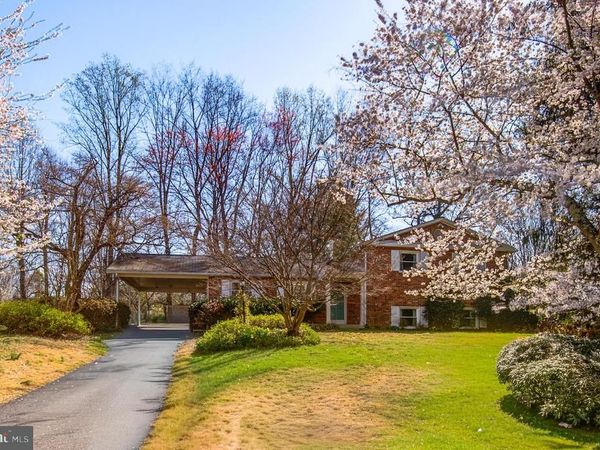 8805 HONEYBEE LANE, BETHESDA, MD 20817