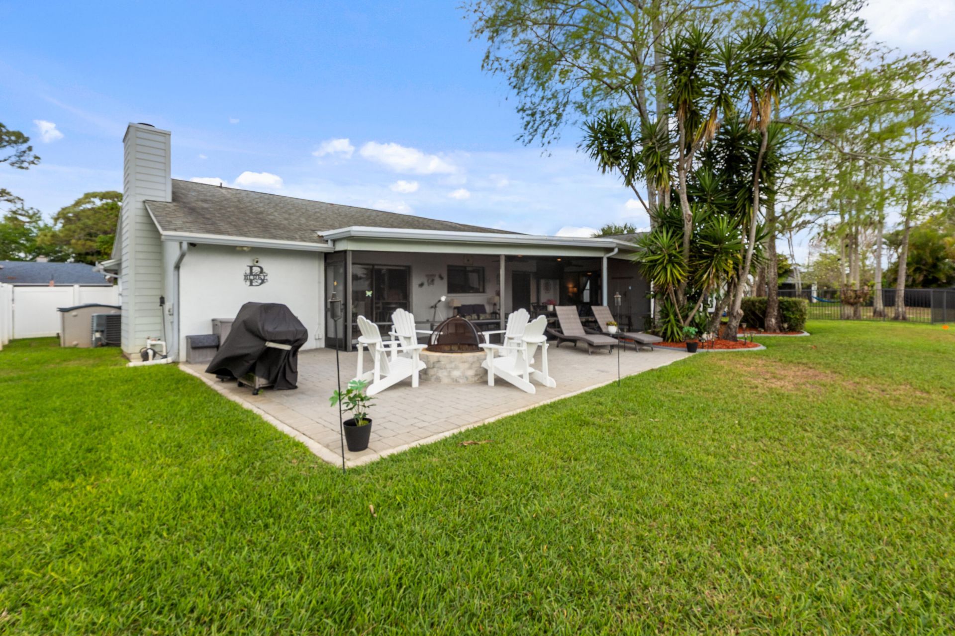 125 Parkwood Drive, Royal Palm Beach, FL 33411 Photo