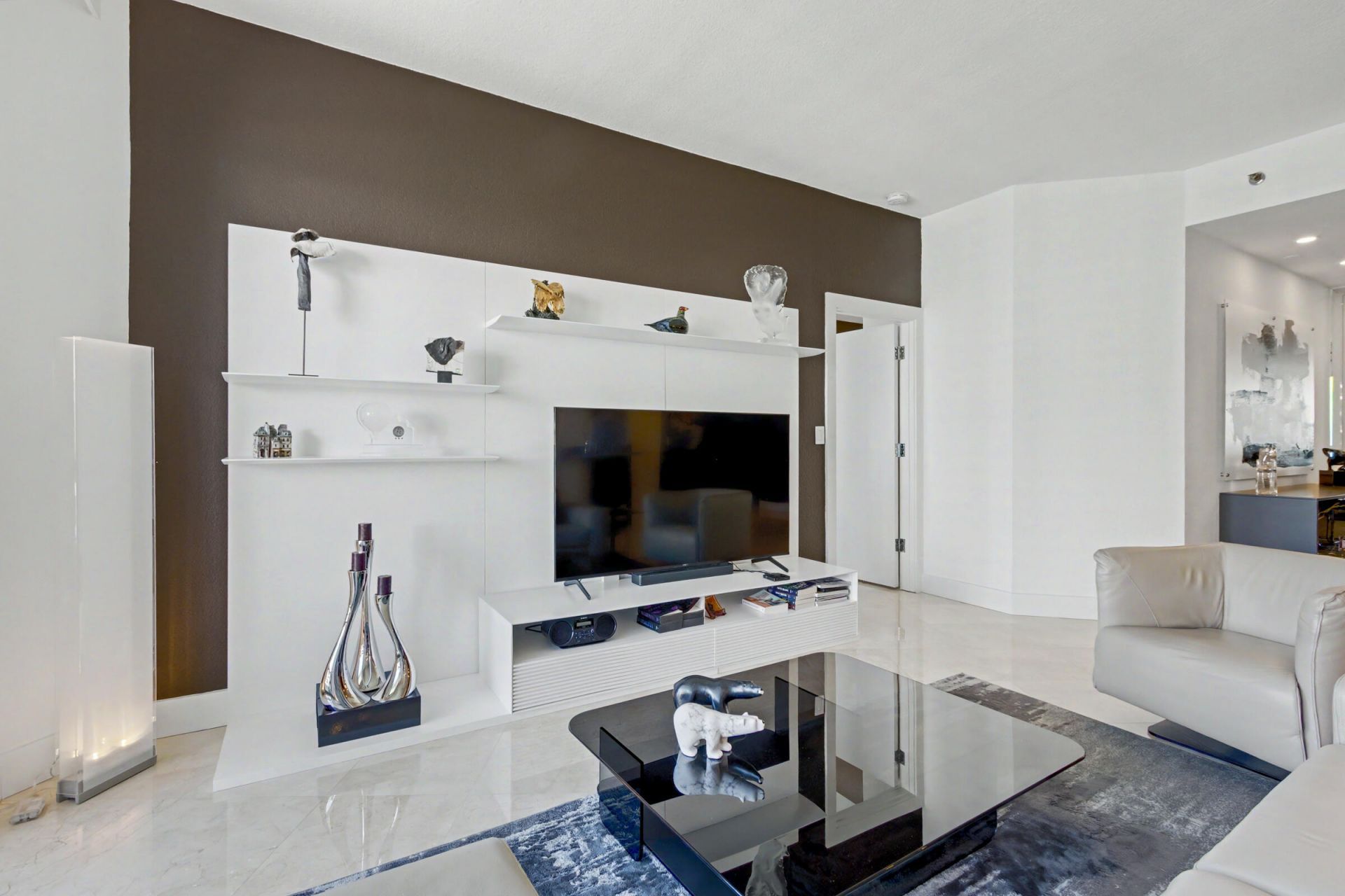 3600 Mystic Pointe Drive, Unit 1916, Aventura, FL 33180 Photo