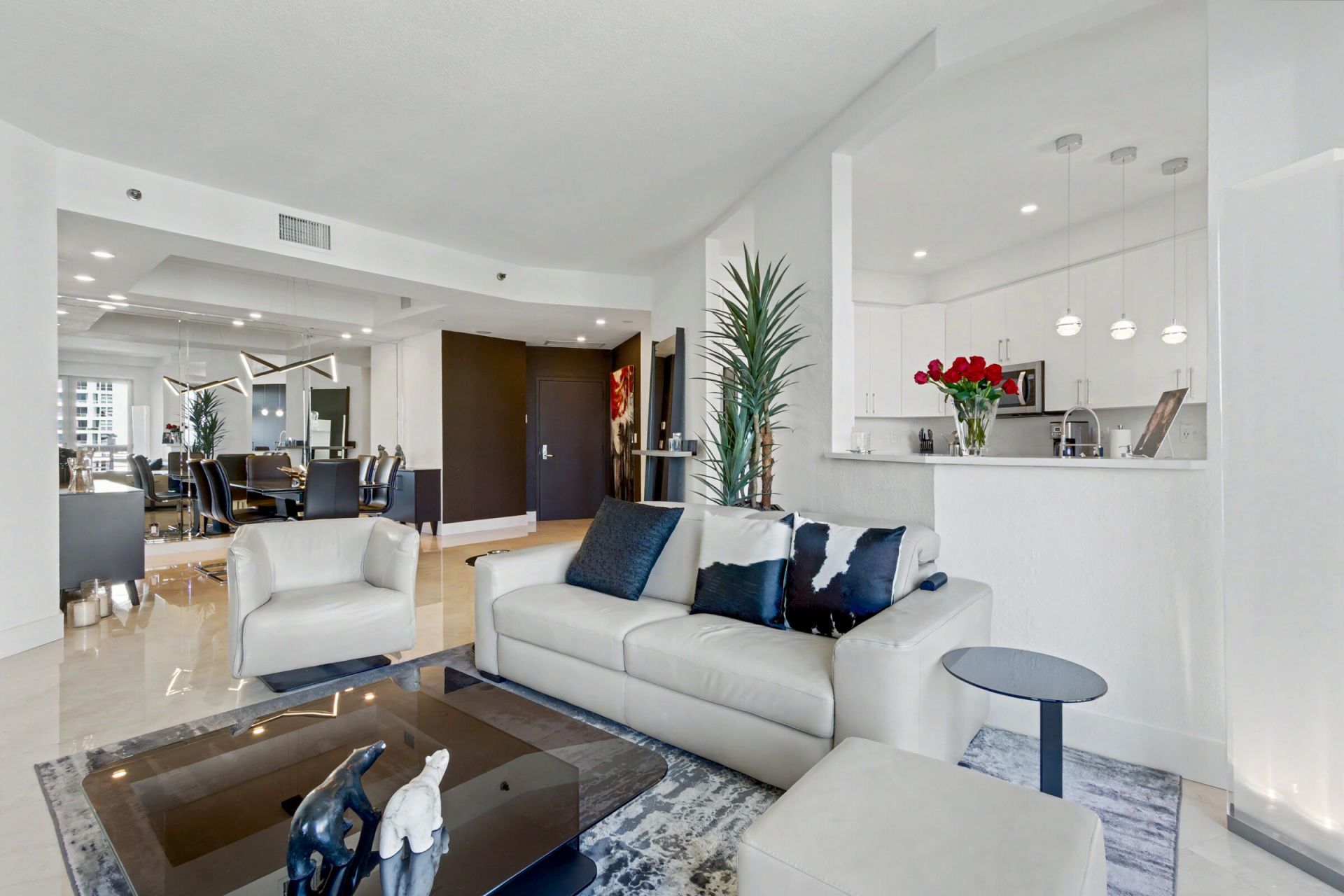 3600 Mystic Pointe Drive, Unit 1916, Aventura, FL 33180 Photo