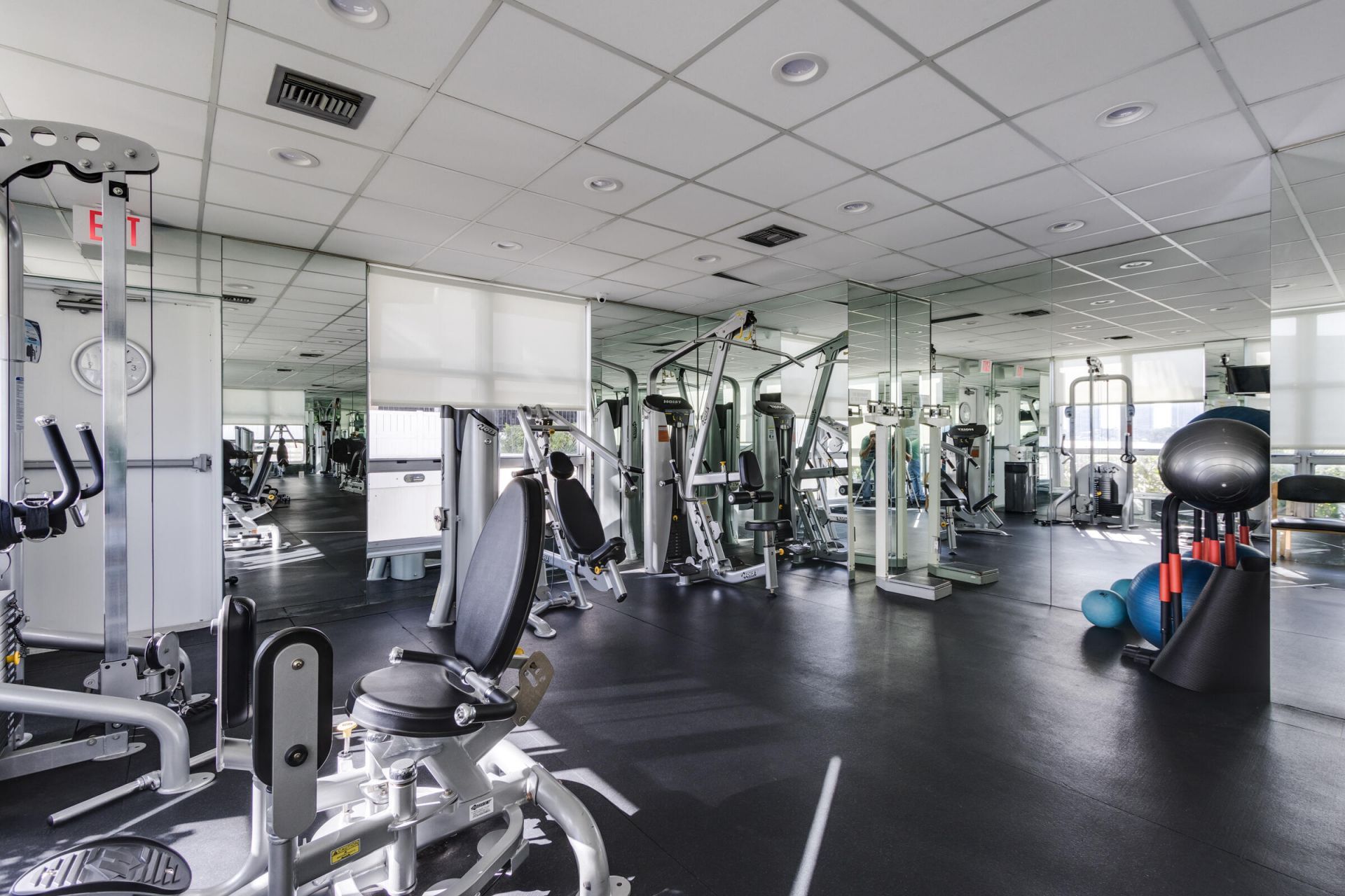 3600 Mystic Pointe Drive, Unit 1916, Aventura, FL 33180 Photo