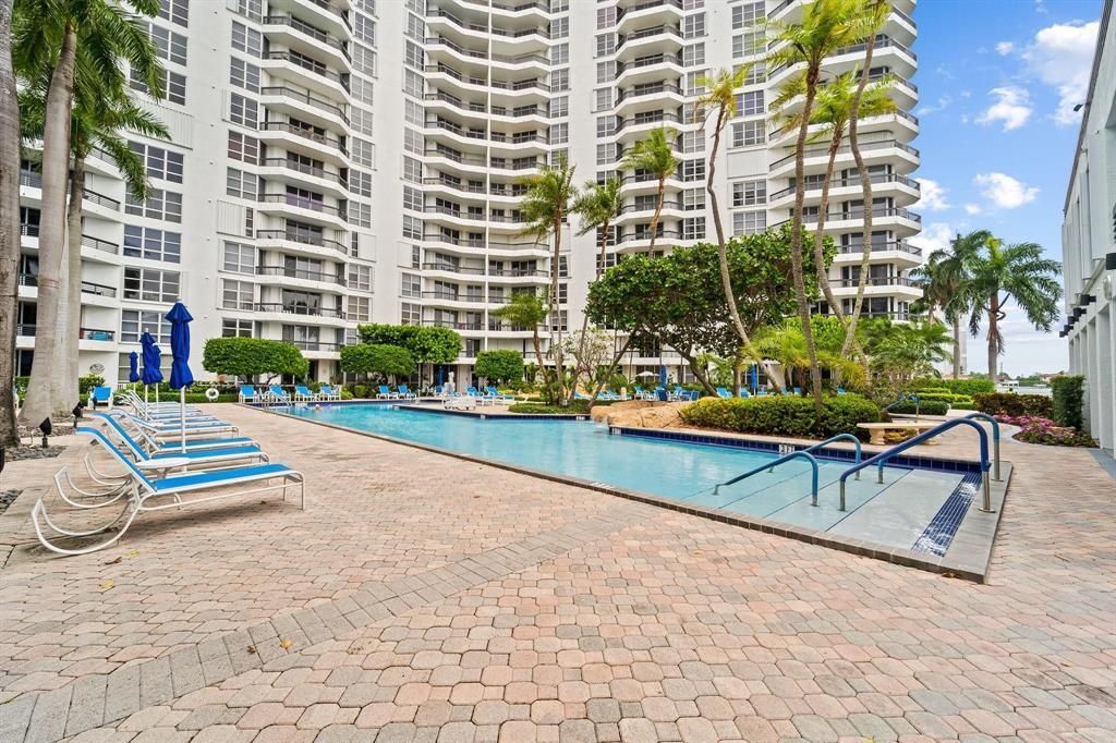 3600 Mystic Pointe Drive, Unit 1916, Aventura, FL 33180 Photo