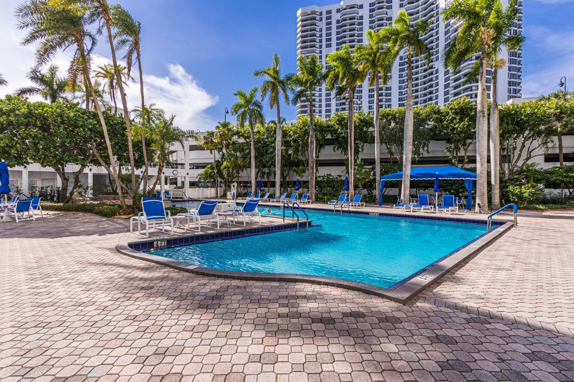 3600 Mystic Pointe Drive, Unit 1916, Aventura, FL 33180 Photo