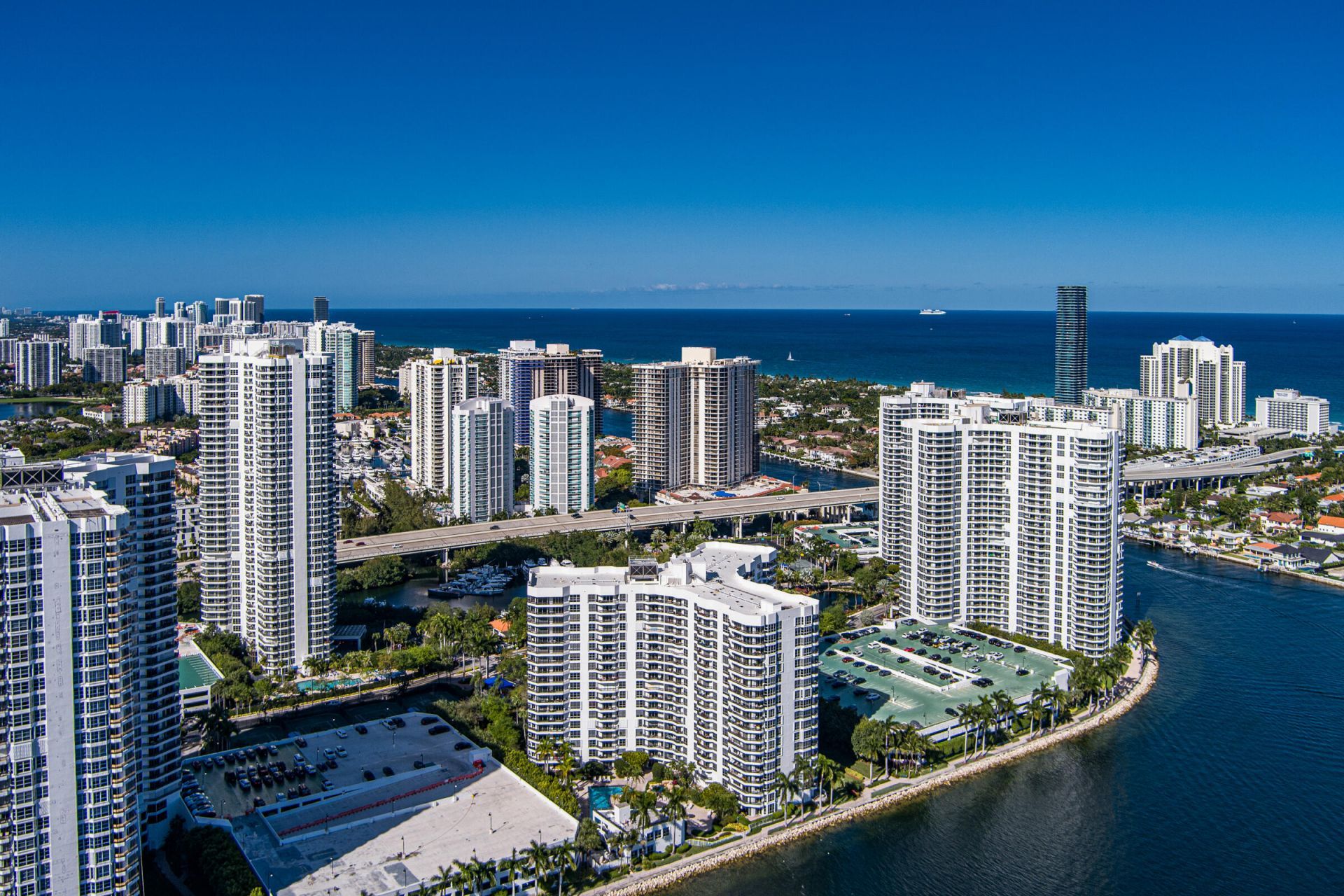 3600 Mystic Pointe Drive, Unit 1916, Aventura, FL 33180 Photo