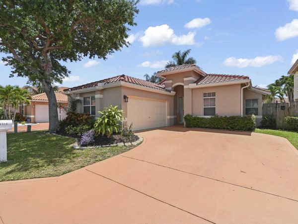 6578 Geneva Street, Greenacres, FL 33467