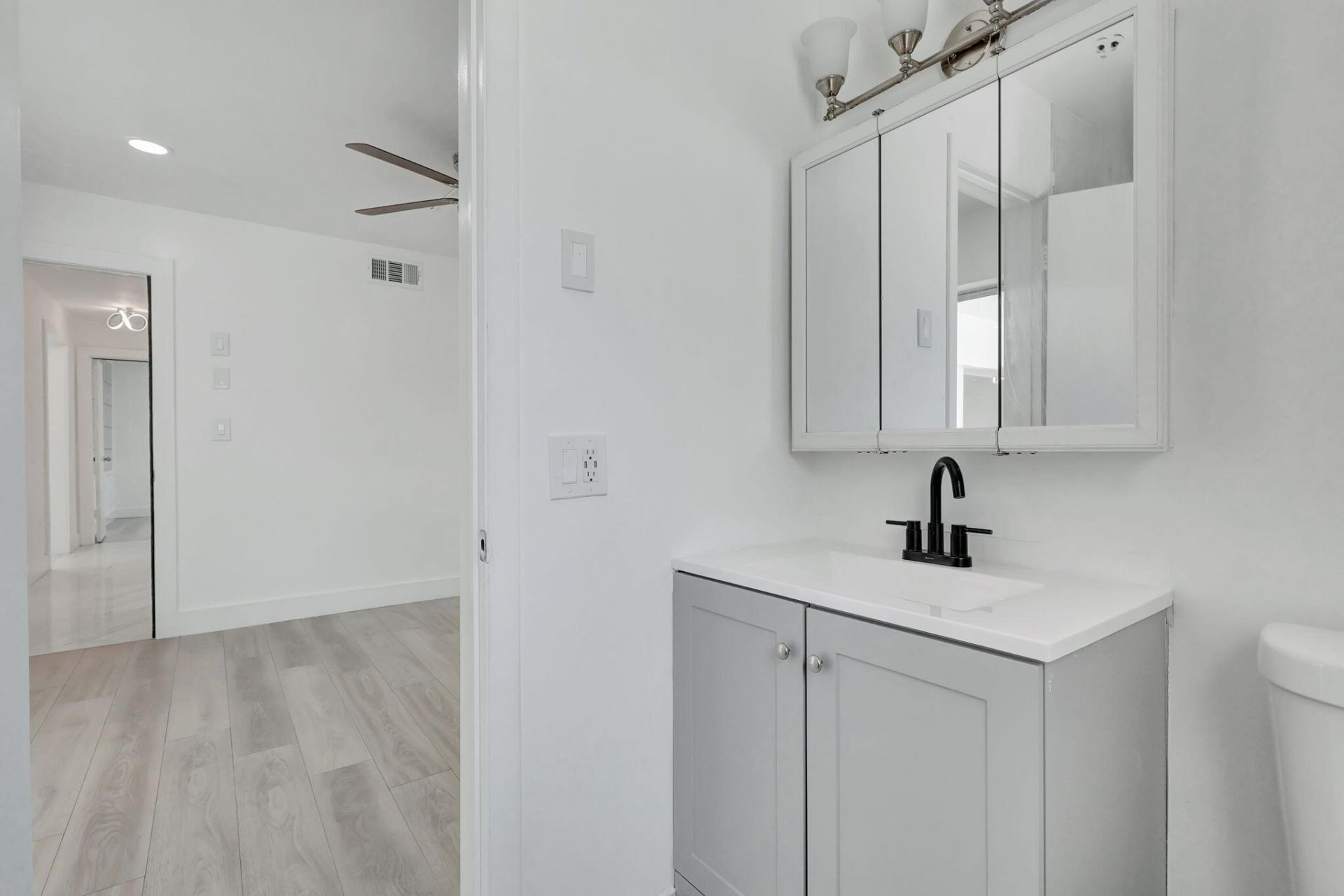 334 SW 13th Avenue, Boynton Beach, FL 33435 Photo