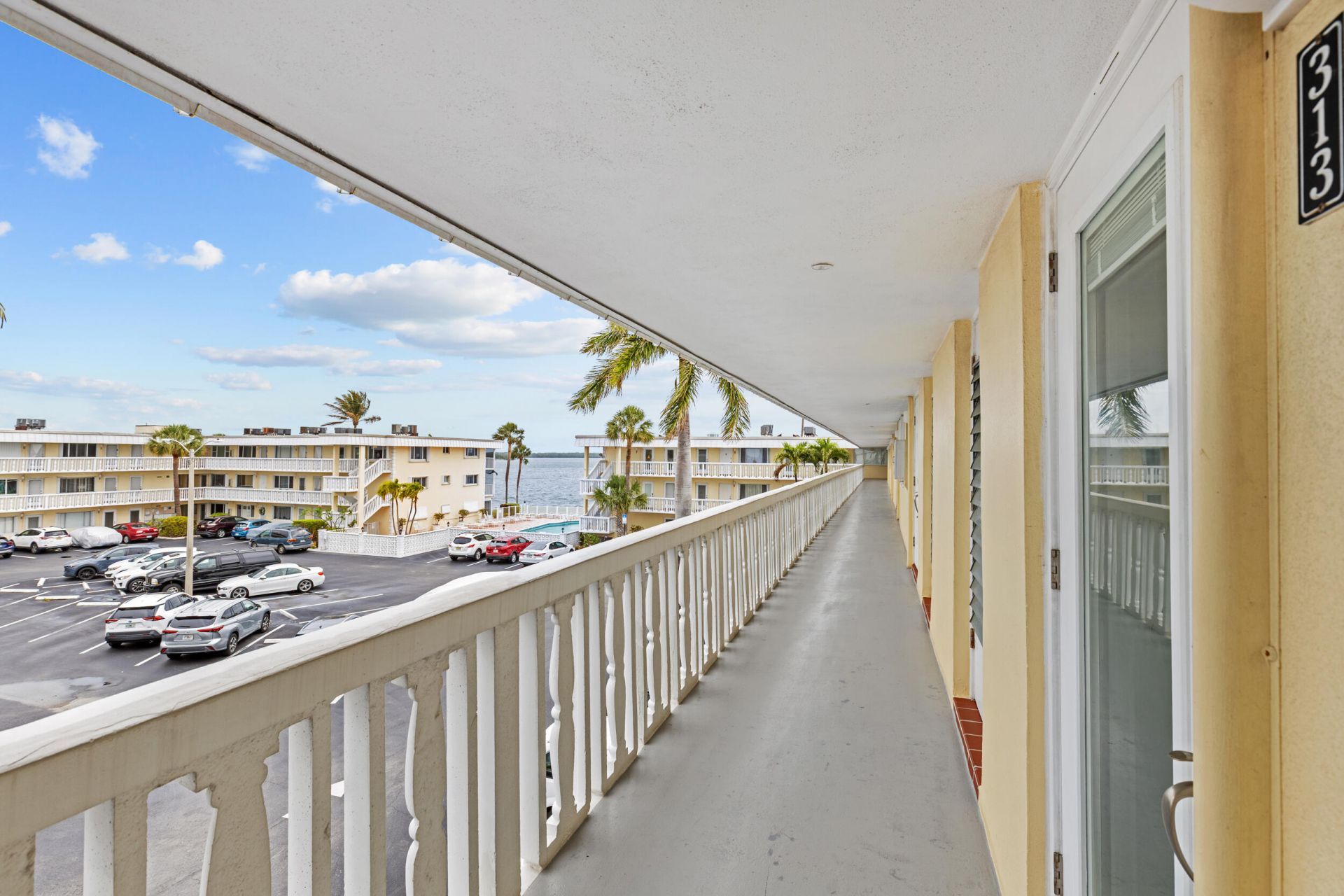 100 Doolen Court, Unit 313, North Palm Beach, FL 33408 Photo