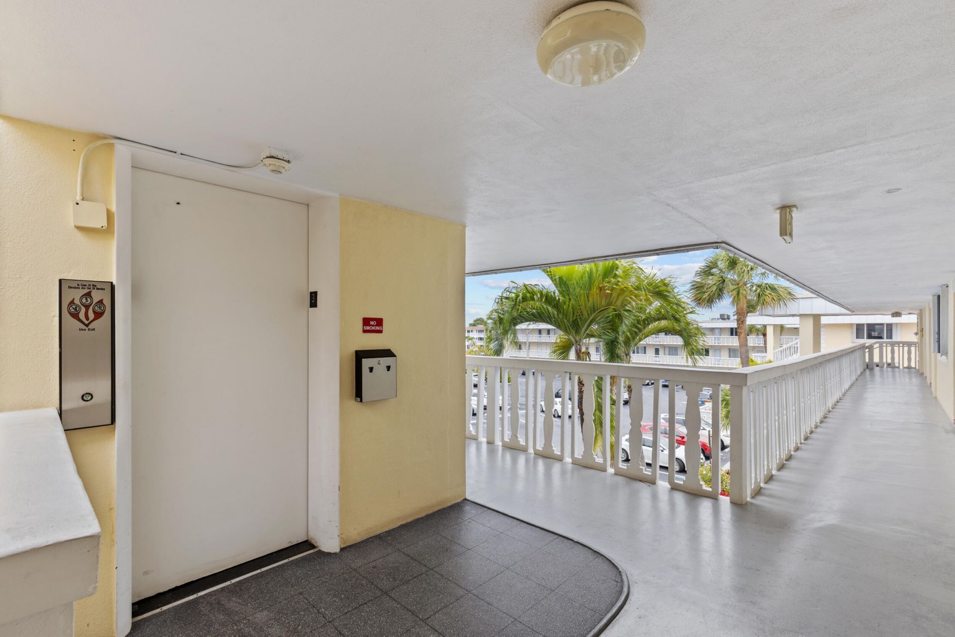 100 Doolen Court, Unit 313, North Palm Beach, FL 33408 Photo