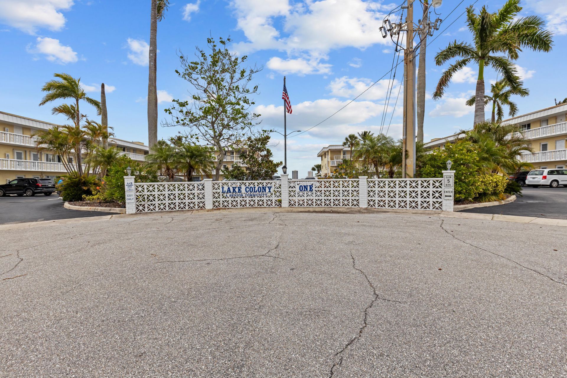 100 Doolen Court, Unit 313, North Palm Beach, FL 33408 Photo