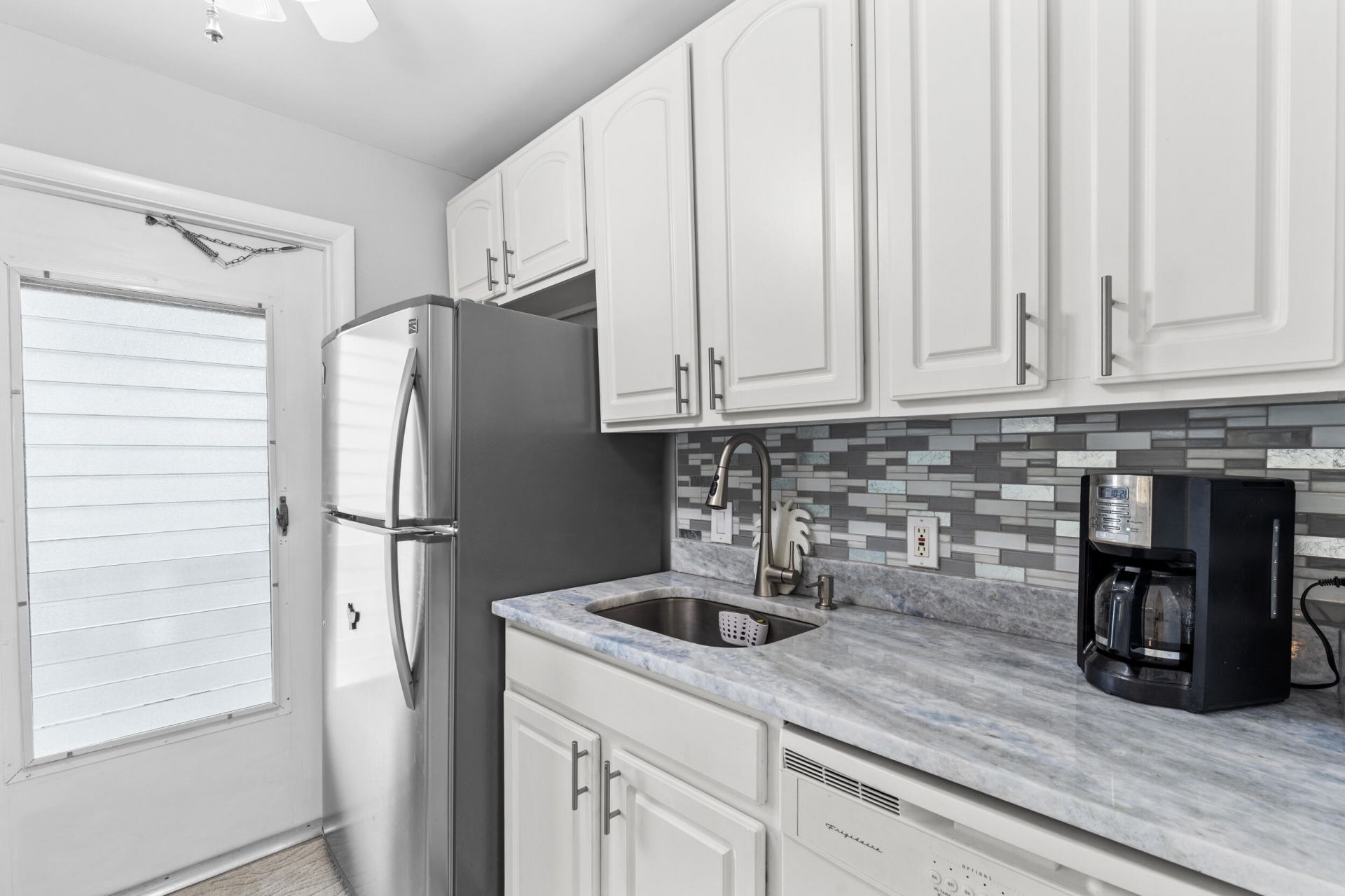 100 Doolen Court, Unit 313, North Palm Beach, FL 33408 Photo