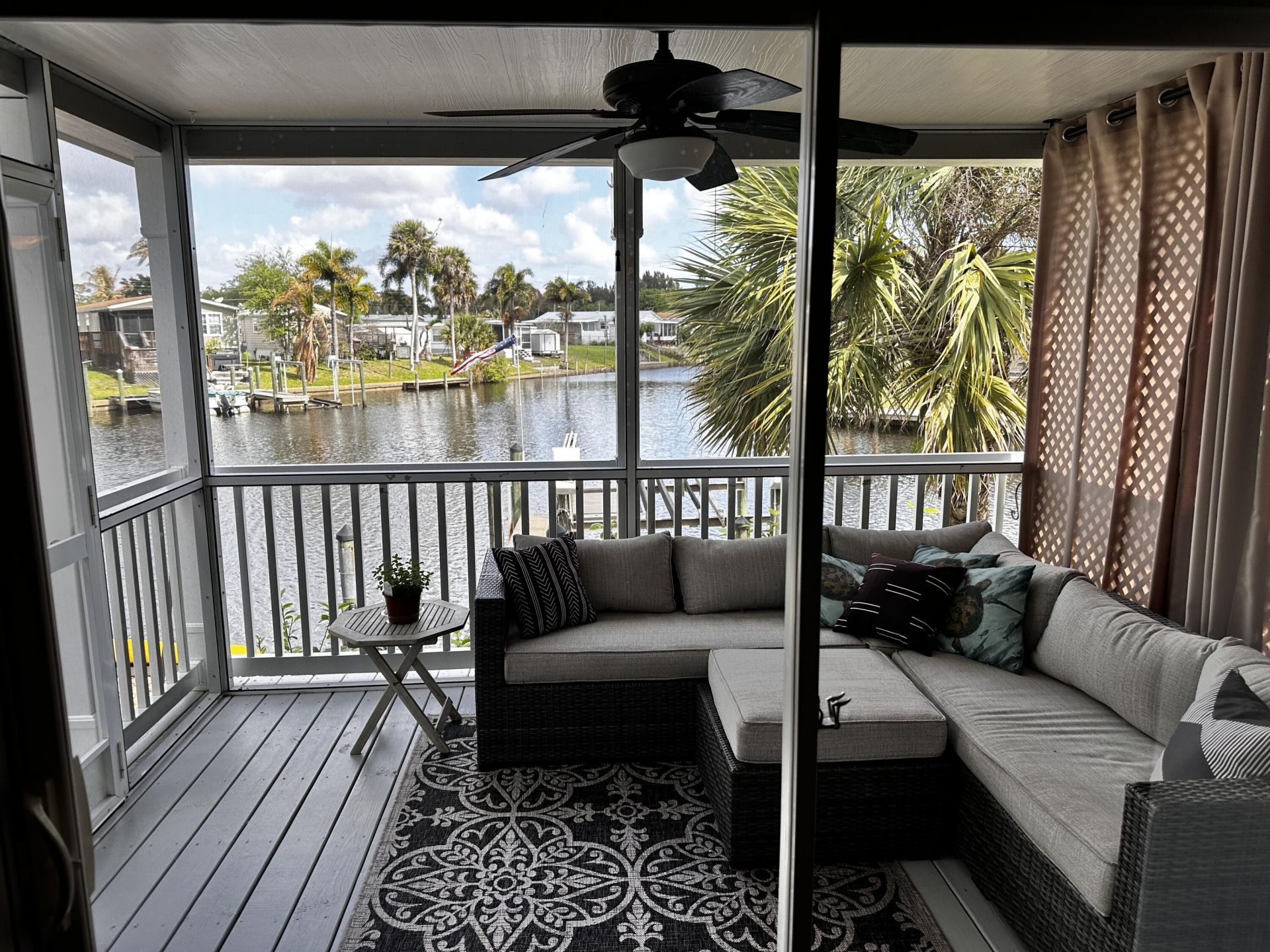 121 SE Paradise Place, Stuart, FL 34997 Photo