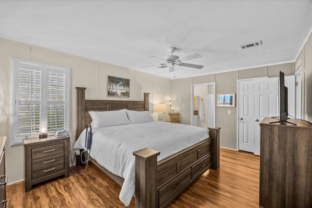 121 SE Paradise Place, Stuart, FL 34997 Photo