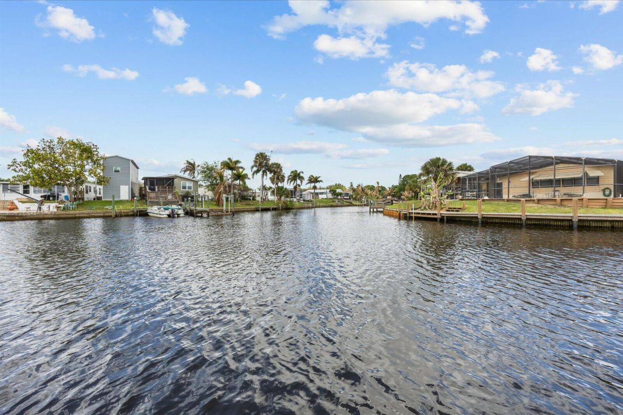 121 SE Paradise Place, Stuart, FL 34997 Photo