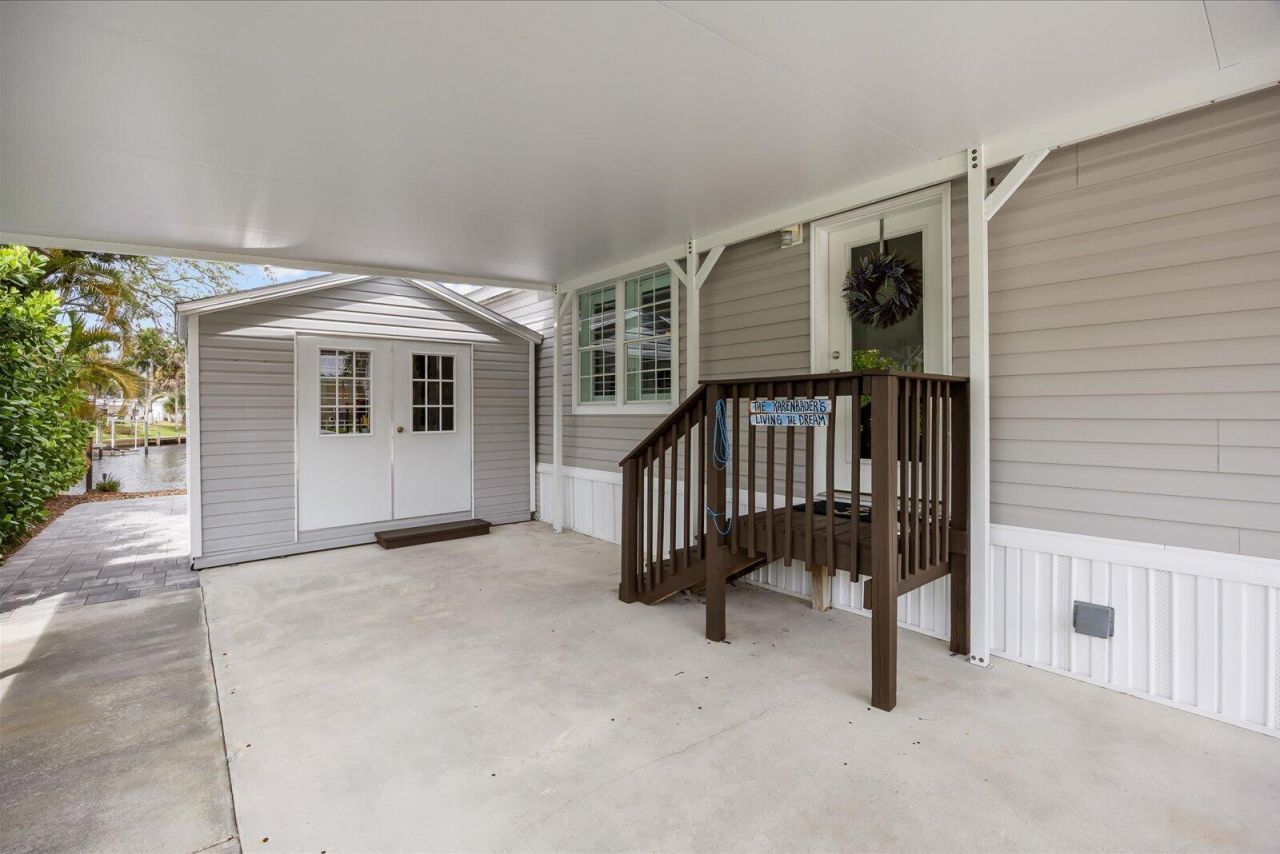 121 SE Paradise Place, Stuart, FL 34997 Photo