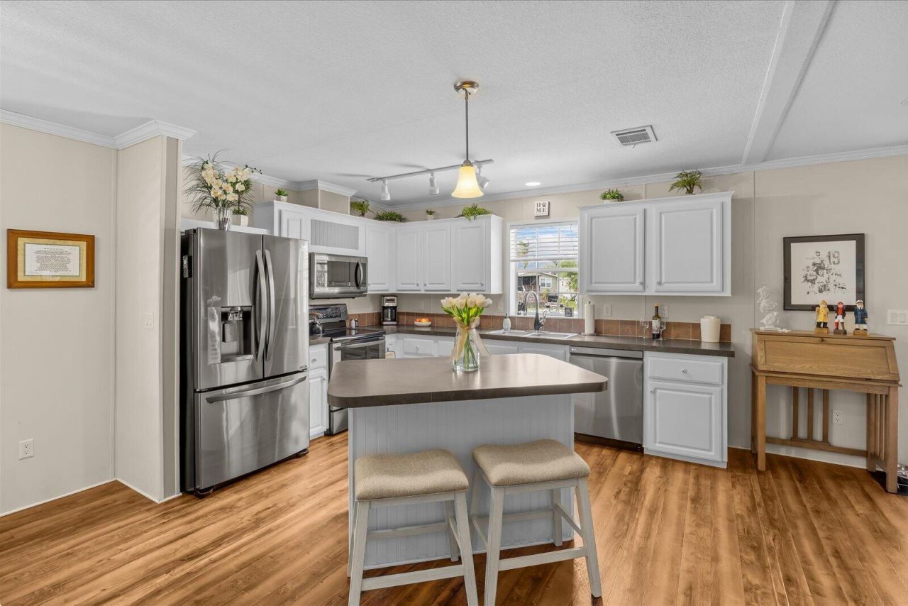 121 SE Paradise Place, Stuart, FL 34997 Photo