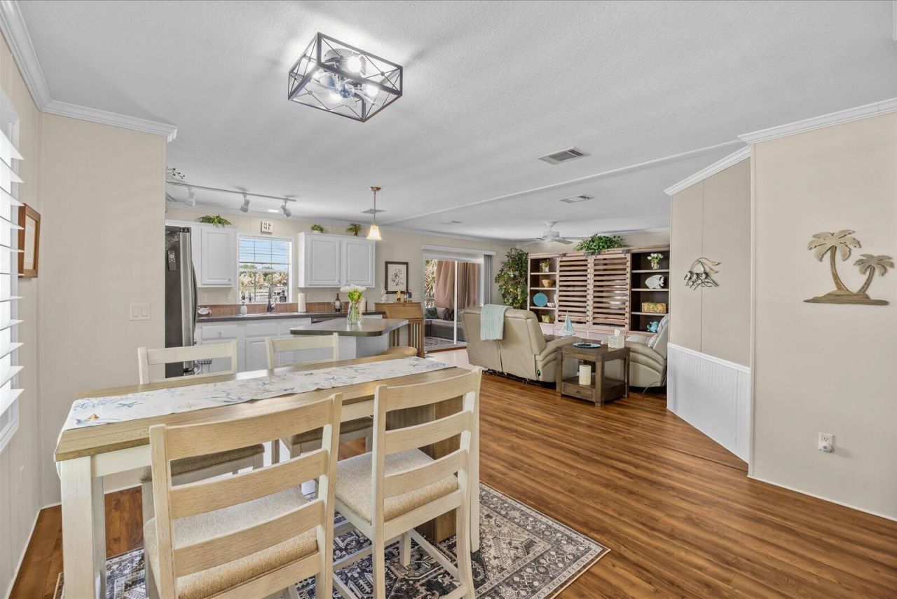 121 SE Paradise Place, Stuart, FL 34997 Photo