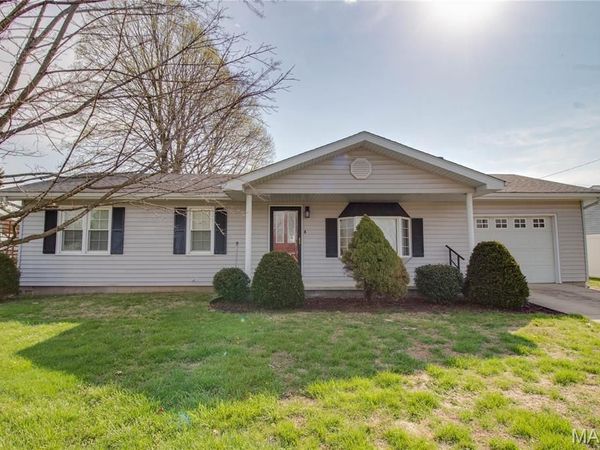 203 Avalon Street, Brighton, IL 62012