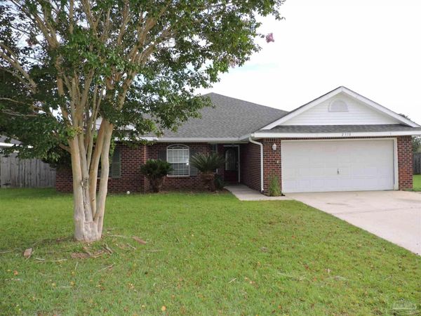 2310 Tall Oak Dr, Cantonment, FL 32533