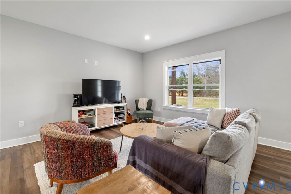 1688 Ragland Road Goochland, VA 23063