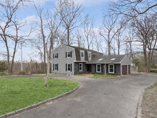 49 Overhill Road, Wading River, NY 11792