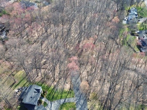 10 Deerfield Dr, Woodcliff Lake, NJ 07677