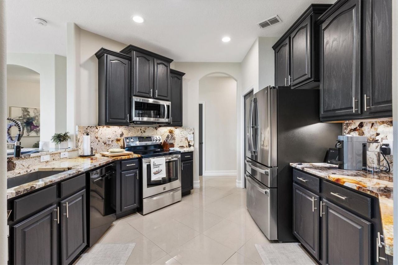 12114 Eagle Point Court, Leesburg, FL 34788 Photo