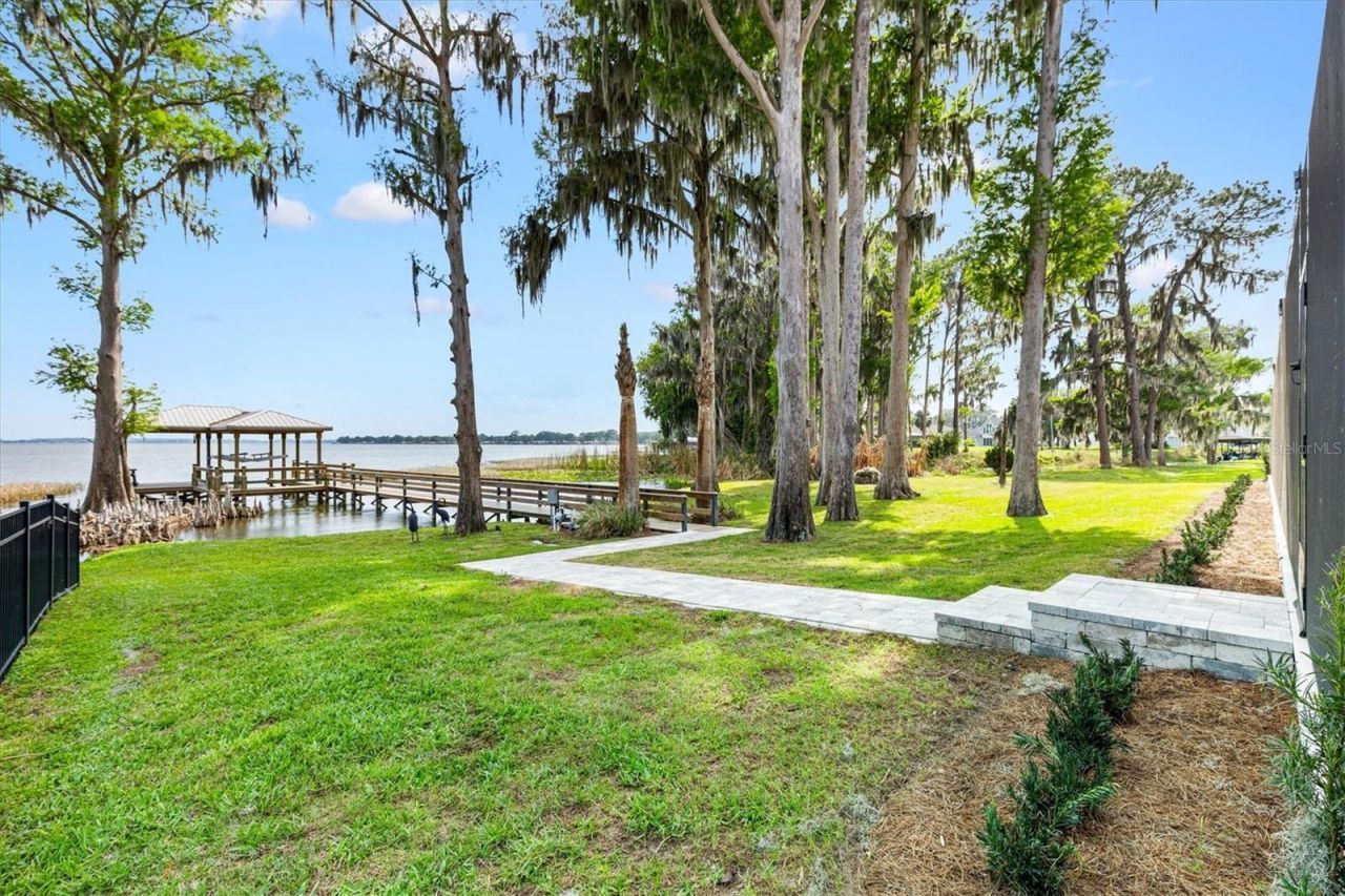 12114 Eagle Point Court, Leesburg, FL 34788 Photo