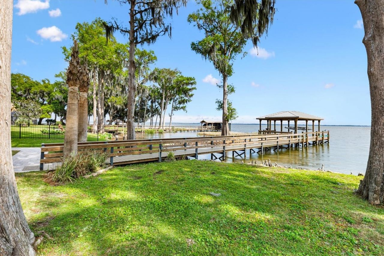 12114 Eagle Point Court, Leesburg, FL 34788 Photo