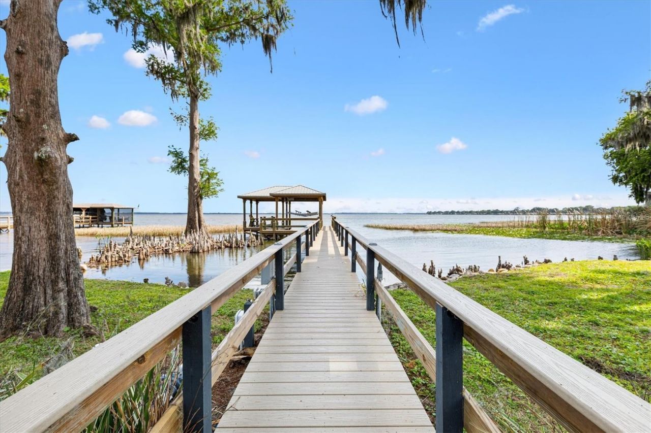 12114 Eagle Point Court, Leesburg, FL 34788 Photo