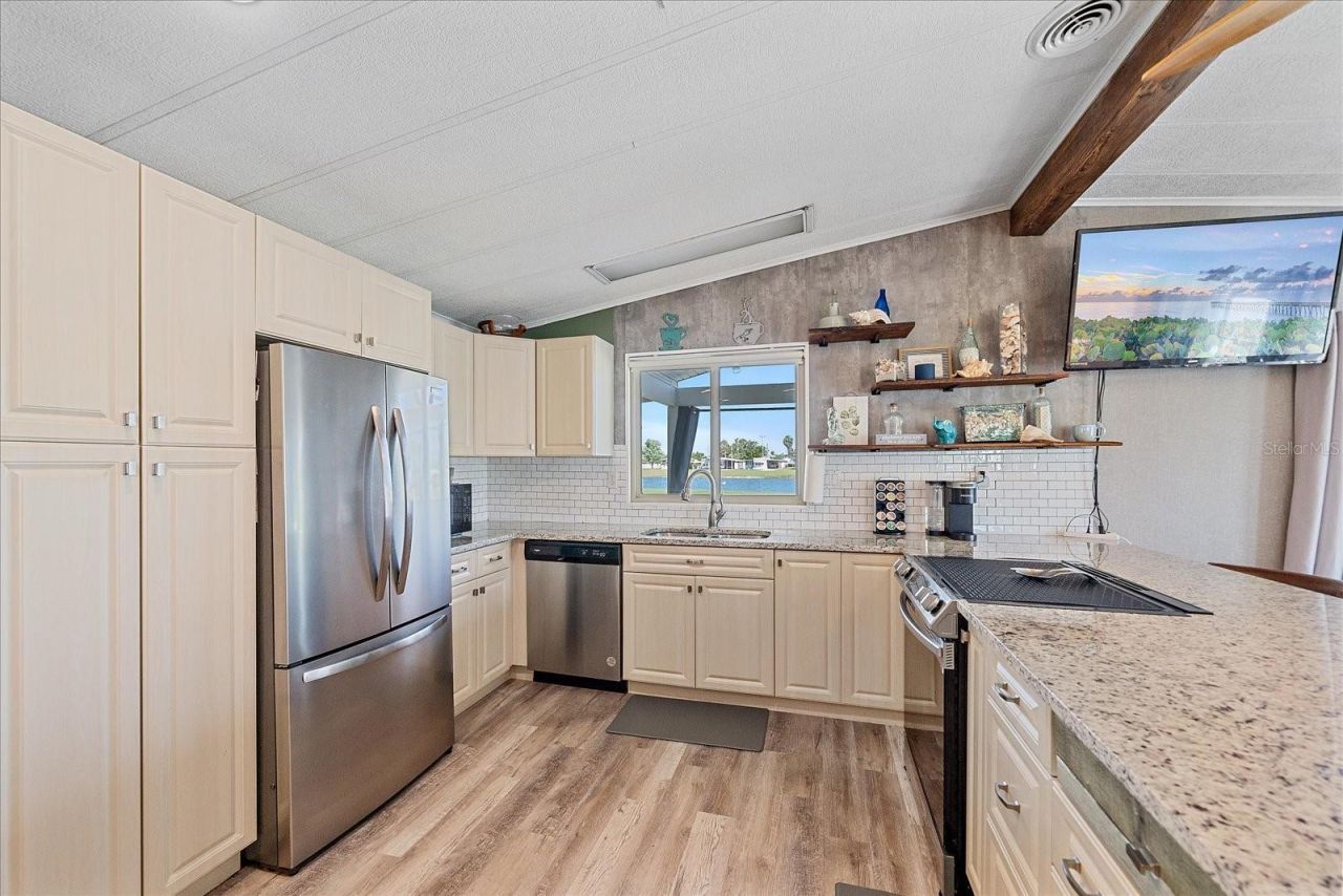 137 Lakeview Drive, Unit 137, Palmetto, FL 34221 Photo