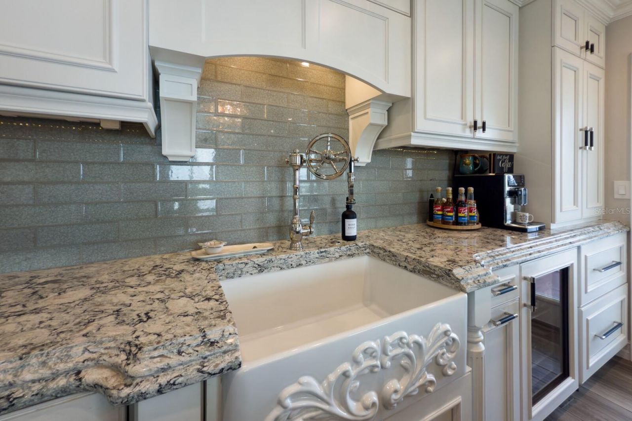 761 John Ringling Boulevard , Unit 31, Sarasota, FL 34236 Photo