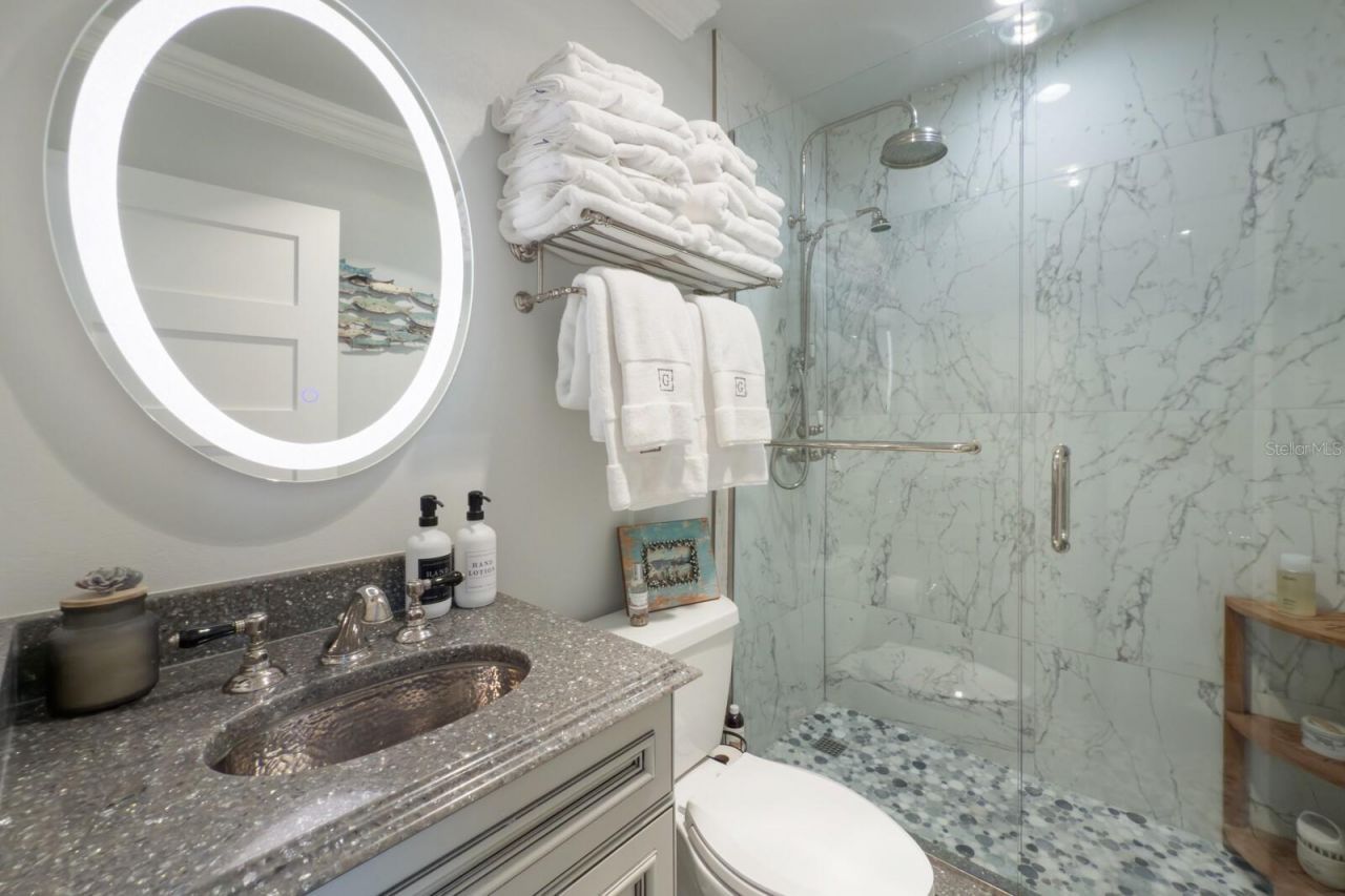 761 John Ringling Boulevard , Unit 31, Sarasota, FL 34236 Photo