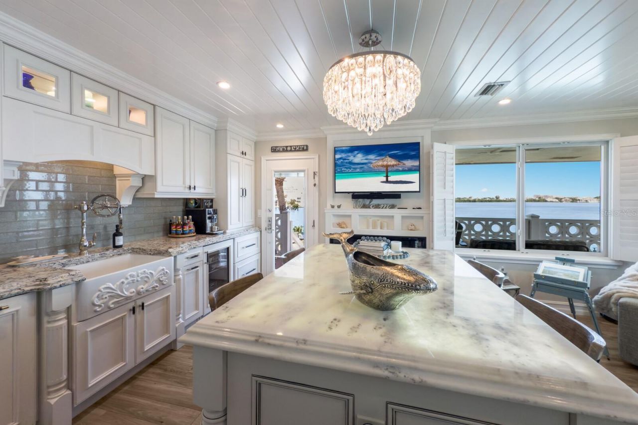 761 John Ringling Boulevard , Unit 31, Sarasota, FL 34236 Photo