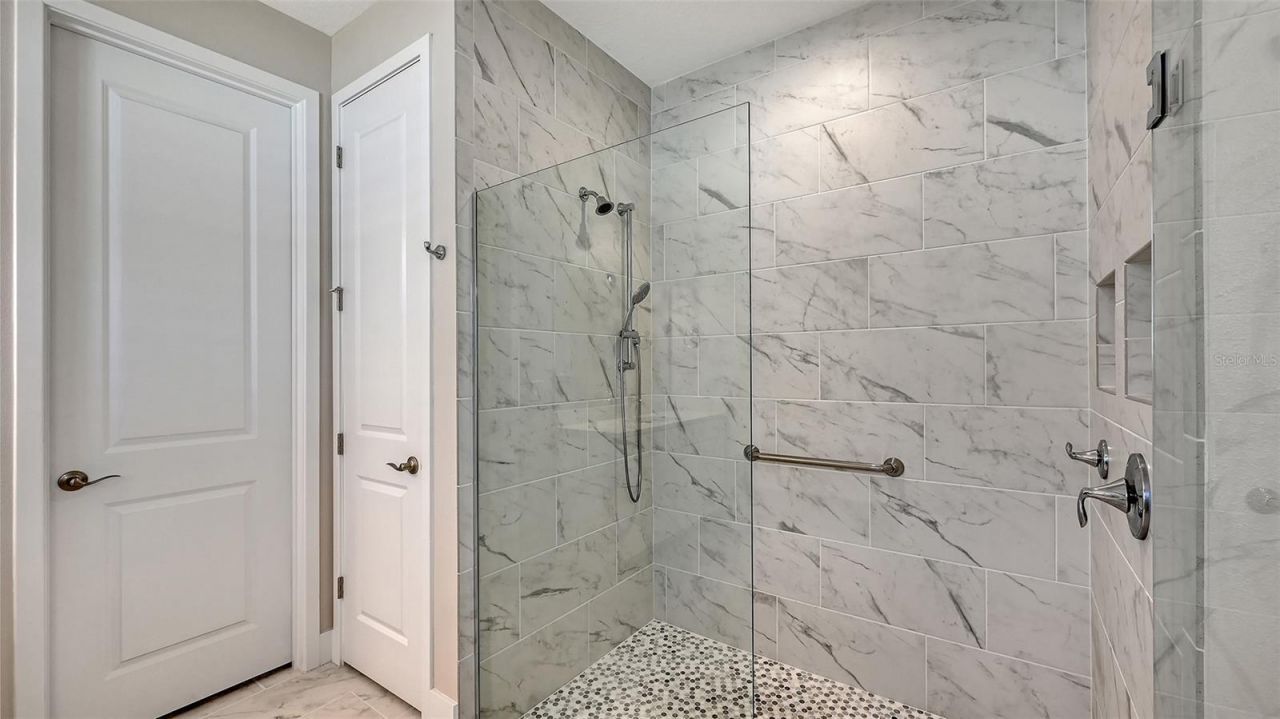 5521 Blue Water Boulevard, Sarasota, FL 34238 Photo